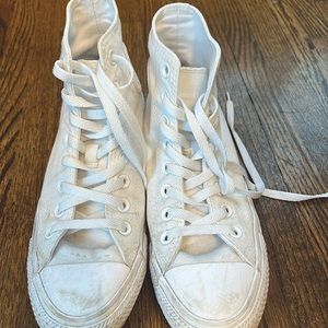 Selling all white converse! Size 8!!! Super comfortable and worn a few times